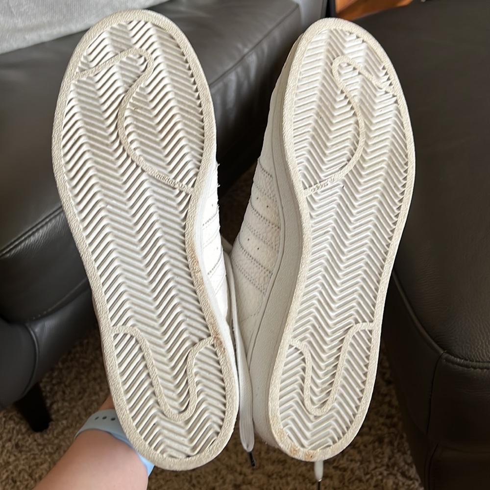 Adidas superstar sneakers, 10.5, light gray snakeskin texture - Picture 6 of 6